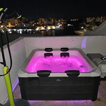 Nautica Bulles Jacuzzi Privatif Vue Marin